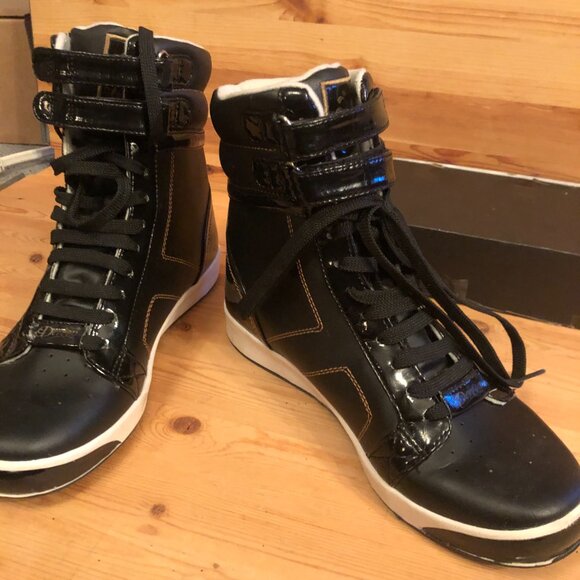 House of Dereon Patent Leather High Top Sneakers Shooties-SO LUXE! - Picture 16 of 16